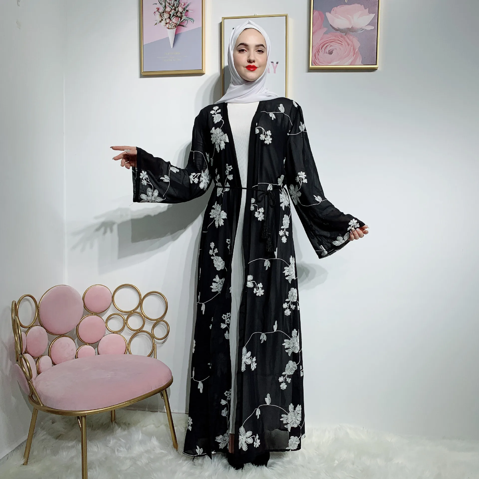 Elegnat Muslim Abaya Print Maxi Dress Cardigan Long Robe Gowns Kimono Ramadan Eid Islamic Prayer Clothing Worship Service
Elegnat Muslim Abaya Print Maxi Dress Cardigan Long Robe Gowns Kimono Ramadan Eid Islamic Prayer Clothing Worship Service