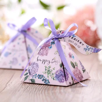 100pcs Creative Candy Box Baby Shower Favors Triangular Pyramid Wedding Favors Gifts Box Bomboniera Party Supplies
100pcs Creative Candy Box Baby Shower Favors Triangular Pyramid Wedding Favors Gifts Box Bomboniera Party Supplies