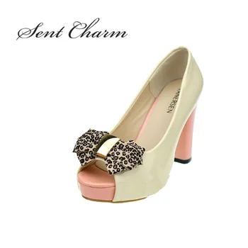 SENTCHARM 1 Pair Classical Leopard Print Shoes Decoration For Women Detachable Shoes Accessory For High Heels
SENTCHARM 1 Pair Classical Leopard Print Shoes Decoration For Women Detachable Shoes Accessory For High Heels