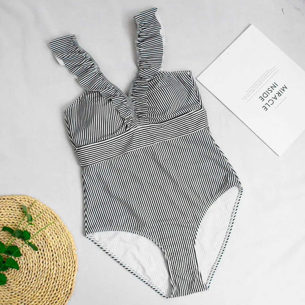 2019 Sexy Female Retro V Neck Blue Striped Swimsuit One Piece Ruffled Push Up Padded High Waist Swimwear Women Monokini
2019 Sexy Female Retro V Neck Blue Striped Swimsuit One Piece Ruffled Push Up Padded High Waist Swimwear Women Monokini