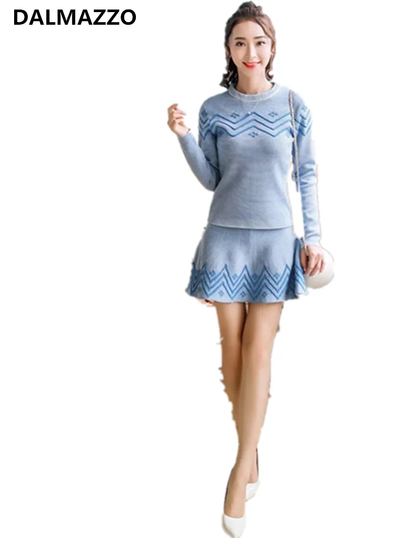 Tracksuit for Women Fashion 2019 Newest Autumn Runway Suits Clothing Pullovers Knitted Sweaters + Mini Skirt Suit 2 Pieces Sets
Tracksuit for Women Fashion 2019 Newest Autumn Runway Suits Clothing Pullovers Knitted Sweaters + Mini Skirt Suit 2 Pieces Sets