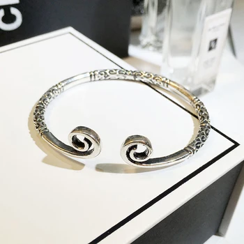 Tight Mantra Couple Bracelet Men and Women Sun Wukong Big St. Golden Hoop Xiangyun Open Bracelet Retro Bracelet Jewelry
Tight Mantra Couple Bracelet Men and Women Sun Wukong Big St. Golden Hoop Xiangyun Open Bracelet Retro Bracelet Jewelry