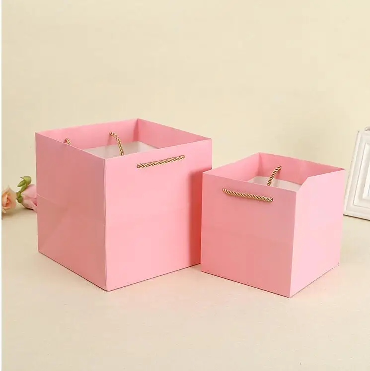 16*16*16cm/22*22*22cm 20pcs Square Gift paper bag with handle Multifunction wedding party bags Shopping cloth shoes bags
16*16*16cm/22*22*22cm 20pcs Square Gift paper bag with handle Multifunction wedding party bags Shopping cloth shoes bags