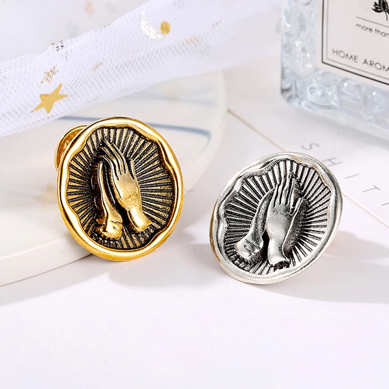 New Vintage Religion Jesus Virgin Blessing Prayer Hand Round Brooches Pins Girl Jean Bag Button Badge Fashion Jewelry
New Vintage Religion Jesus Virgin Blessing Prayer Hand Round Brooches Pins Girl Jean Bag Button Badge Fashion Jewelry