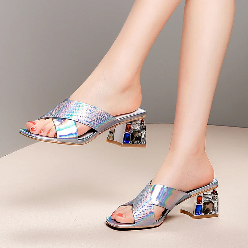 women's Slippers Genuine Leather super size fit for 22-26cm length thick heels with fashion wear slippers Heel diamond Snake
women's Slippers Genuine Leather super size fit for 22-26cm length thick heels with fashion wear slippers Heel diamond Snake