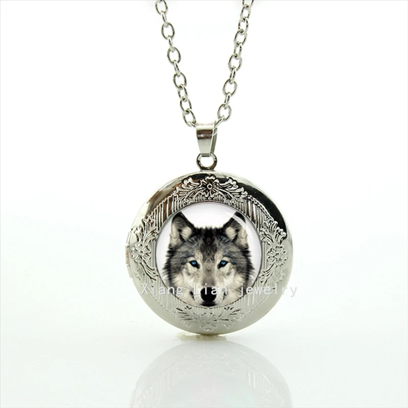 Wolf arctic animals picture personalized locket necklace geek wedding gifts, wolves jewelry for men T655
Wolf arctic animals picture personalized locket necklace geek wedding gifts, wolves jewelry for men T655