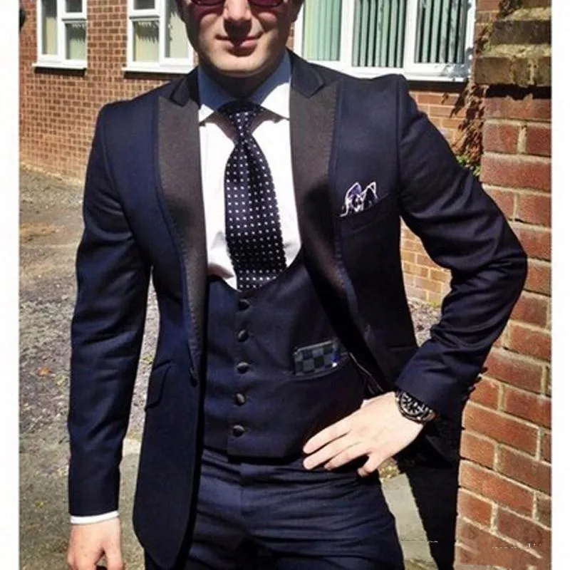 Y532 Trajes Para Hombre Slim Fit Men Suit For Wedding Custom Made 3 Pieces Mens Suits With Pants Navy Blue With Black Groom suit
Y532 Trajes Para Hombre Slim Fit Men Suit For Wedding Custom Made 3 Pieces Mens Suits With Pants Navy Blue With Black Groom suit