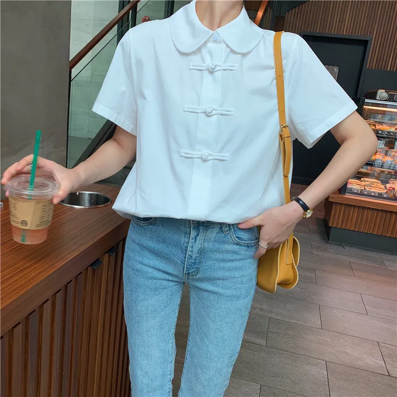 Vintage Cute Peter Pan Turndown Collar White Cheongsam Button Loose Blouse Korean Kawaii Top Shirt Cute Lolita Women Casual Tee
Vintage Cute Peter Pan Turndown Collar White Cheongsam Button Loose Blouse Korean Kawaii Top Shirt Cute Lolita Women Casual Tee