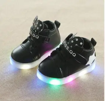 Baby Boys Girls LED Light Up Shoes Children Shoes With Light New Brand Kids Luminous Sport Shoes Glowing Sneakers
Baby Boys Girls LED Light Up Shoes Children Shoes With Light New Brand Kids Luminous Sport Shoes Glowing Sneakers