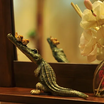 The Home Furnishing living room TV cabinet decoration Decor shelf resin crocodile study cute animal decorations
The Home Furnishing living room TV cabinet decoration Decor shelf resin crocodile study cute animal decorations