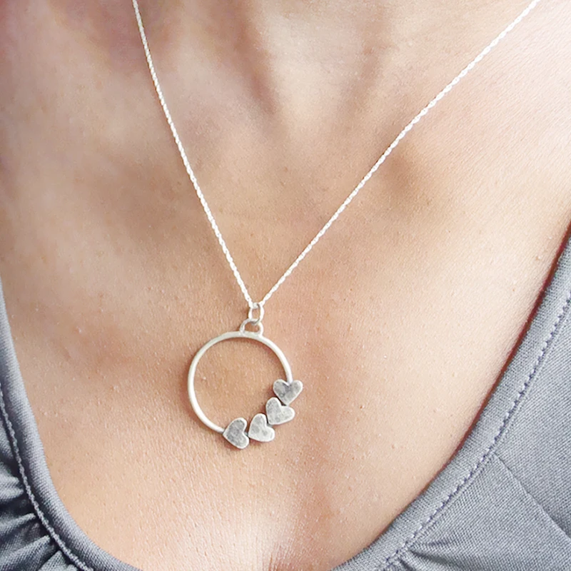 

Простое Ожерелье в форме сердца «Я тебя люблю», колье для друзей и семьи, ожерелье из нержавеющей стали с круглой геометрической подвеской, ювелирное изделие, подарок на вечеринку