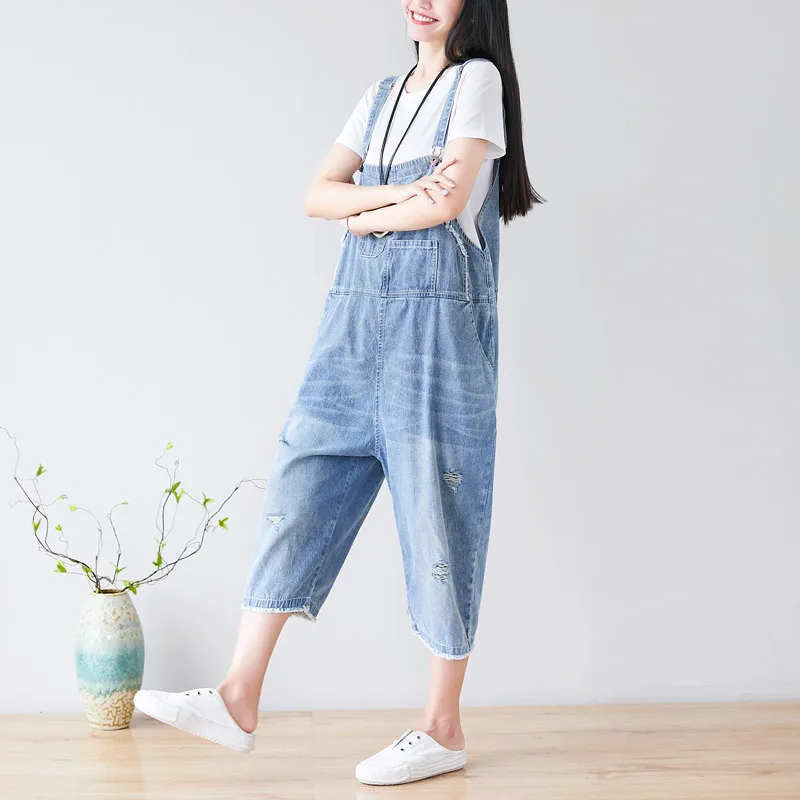 Women thin Denim Overalls Scratched Ripped Holes jean Jumpsuits Large size Baggy cowboy Bib Rompers Denim Suspenders Bodysuits
Women thin Denim Overalls Scratched Ripped Holes jean Jumpsuits Large size Baggy cowboy Bib Rompers Denim Suspenders Bodysuits