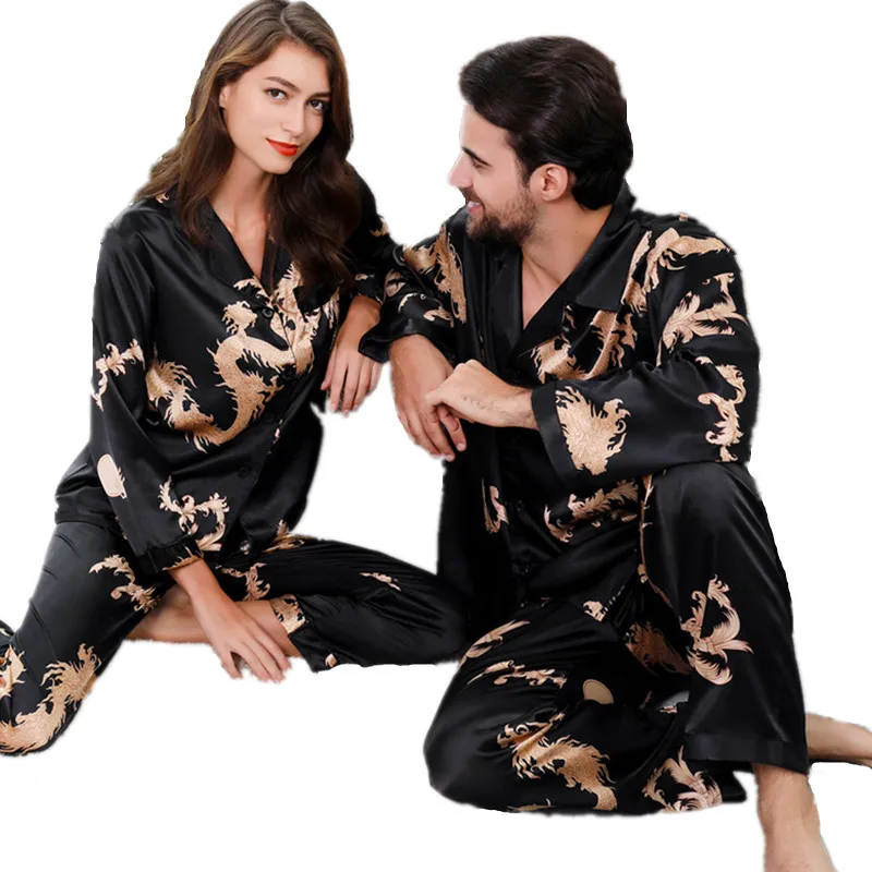 Men Silk Pajamas Pyjama Set Couples Chinese Style Dragon Dragon Pattern Two Piece Sleepwear Rayon Home Clothes Ladies
Men Silk Pajamas Pyjama Set Couples Chinese Style Dragon Dragon Pattern Two Piece Sleepwear Rayon Home Clothes Ladies