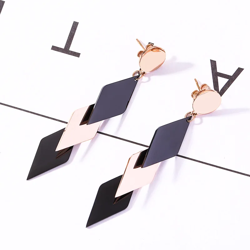 Jewelry & Accessories, Fashion Jewelry Earrings, Dangle Earrings, Geometric two-color diamond titanium steel earrings
Jewelry & Accessories, Fashion Jewelry Earrings, Dangle Earrings, Geometric two-color diamond titanium steel earrings
