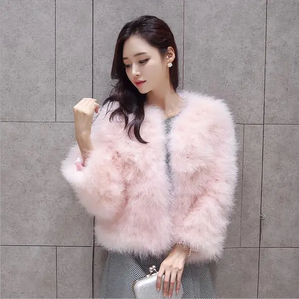Autumn Winter Fashion Women's Winter Fur Coat Real Ostrich Feather Fur Coats O-neck SH-30
Autumn Winter Fashion Women's Winter Fur Coat Real Ostrich Feather Fur Coats O-neck SH-30
