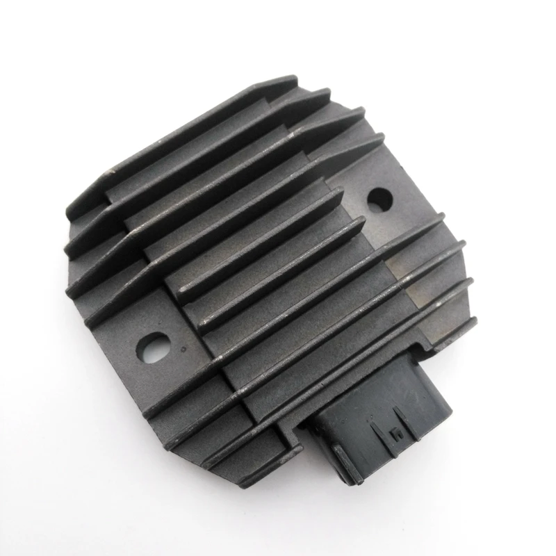 Regulator Rectifier Voltage For Yamaha XVS1100 V-Star 1999-2002 Custom 2000-2009/Yamaha Rhino 660 YXR660 2004-2007 2005 2006
Regulator Rectifier Voltage For Yamaha XVS1100 V-Star 1999-2002 Custom 2000-2009/Yamaha Rhino 660 YXR660 2004-2007 2005 2006
