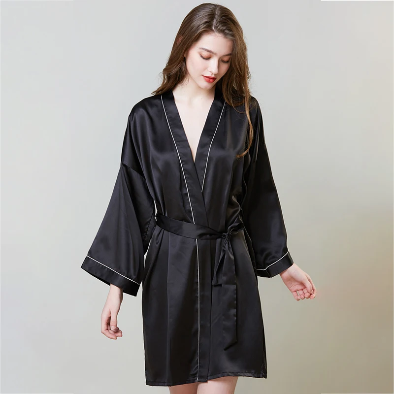 KISBINI 2020 New Women Sexy Silk Sleepwear Bathrobe Summer Night Robe For Woman Female Ladies Cloak Silk Homewear
KISBINI 2020 New Women Sexy Silk Sleepwear Bathrobe Summer Night Robe For Woman Female Ladies Cloak Silk Homewear