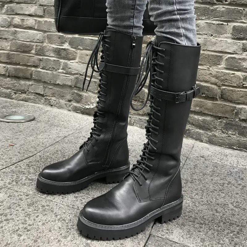 Punk Goth Cosplay Combat Woman Boots Luxury Genuine Leather Knee High Boots Women Buckle Straps Cross-tied High Boots Black
Punk Goth Cosplay Combat Woman Boots Luxury Genuine Leather Knee High Boots Women Buckle Straps Cross-tied High Boots Black