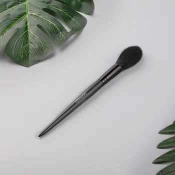 1pcs High Quality Facial High Gloss Makeup Brush Art brush Brush Exquisite Soft Wool High face Value Blush Basic beauty tools
1pcs High Quality Facial High Gloss Makeup Brush Art brush Brush Exquisite Soft Wool High face Value Blush Basic beauty tools