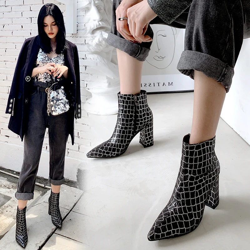 2019 New Sexy Ankle Boots Women For Autumn Winter Fashion Pointed Toe heel Zipper Woman Chelsea Boots Plus size 33-43
2019 New Sexy Ankle Boots Women For Autumn Winter Fashion Pointed Toe heel Zipper Woman Chelsea Boots Plus size 33-43