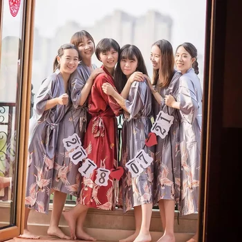 Oversize Female Satin Kimono Bathrobe M-3XL Sexy Wedding Bride Bridesmaid Robes Casual Sleepwear Printed Nightdress Home Wear
Oversize Female Satin Kimono Bathrobe M-3XL Sexy Wedding Bride Bridesmaid Robes Casual Sleepwear Printed Nightdress Home Wear