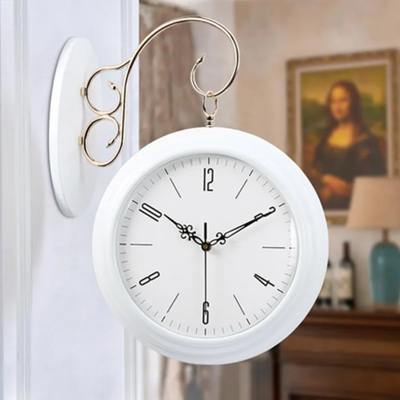 Solid Wood Clock, Double-sided Wall Clock, Nordic Modern Minimalist Creative Fashion Two-sided Side Table
Solid Wood Clock, Double-sided Wall Clock, Nordic Modern Minimalist Creative Fashion Two-sided Side Table