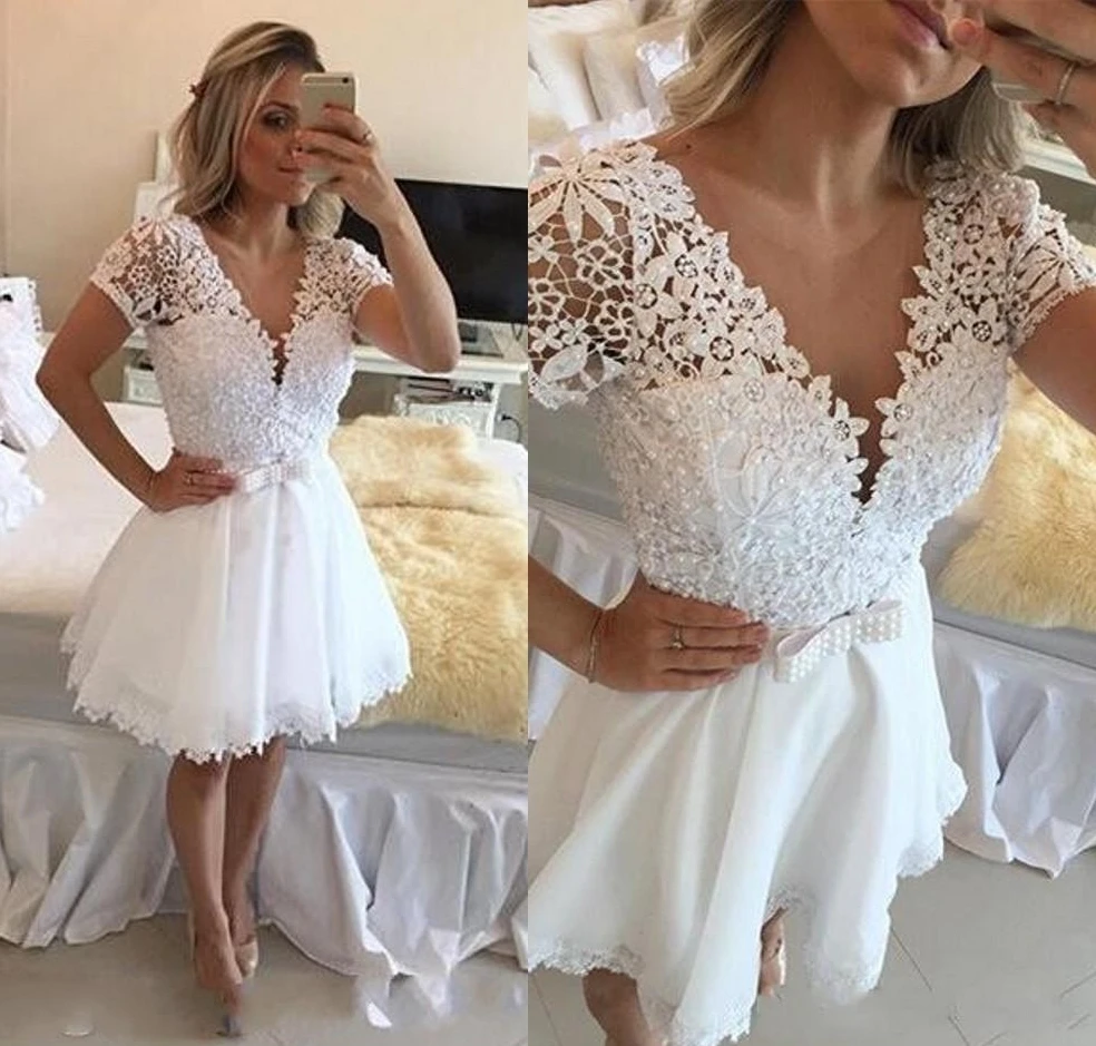 White 2019 Elegant Cocktail Dresses A-line V-neck Cap Sleeves Short Mini Lace Pearls Party Plus Size Homecoming Dresses
White 2019 Elegant Cocktail Dresses A-line V-neck Cap Sleeves Short Mini Lace Pearls Party Plus Size Homecoming Dresses