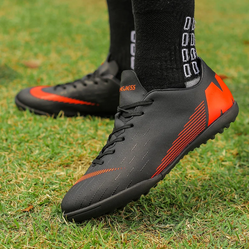 Fires Men's Soccer Shoes Original Indoor Football Non-slip Shoes Sneakers Chaussure De Foot Sports Soccer Shoes High Quatily
Fires Men's Soccer Shoes Original Indoor Football Non-slip Shoes Sneakers Chaussure De Foot Sports Soccer Shoes High Quatily
