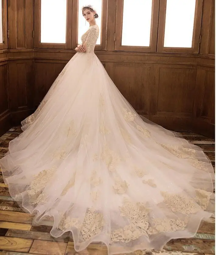 short-sleeve-royal-princess-wedding-dresses-a-line-gold-appliques-tulle-bridal-gown-crystal-beading-court-train-bridal-dress-custom-made (2)