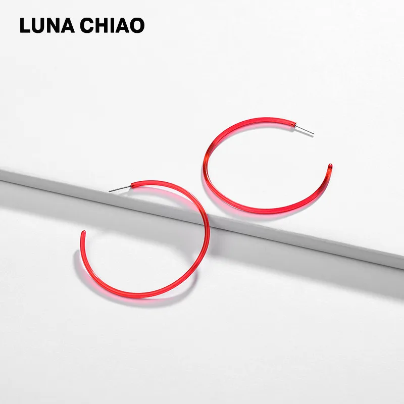LUNA CHIAO Fashion Jewelry Big Circular Earring Transparent Clear Acrylic Resin Hoop Earrings for Women
LUNA CHIAO Fashion Jewelry Big Circular Earring Transparent Clear Acrylic Resin Hoop Earrings for Women