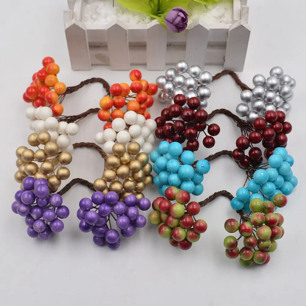 20pcs 40heads Artificial Flower Mini Berry Bacca Bouquet For Wedding Decoration DIY Scrapbooking Decorative Wreath Fake Flowers
20pcs 40heads Artificial Flower Mini Berry Bacca Bouquet For Wedding Decoration DIY Scrapbooking Decorative Wreath Fake Flowers