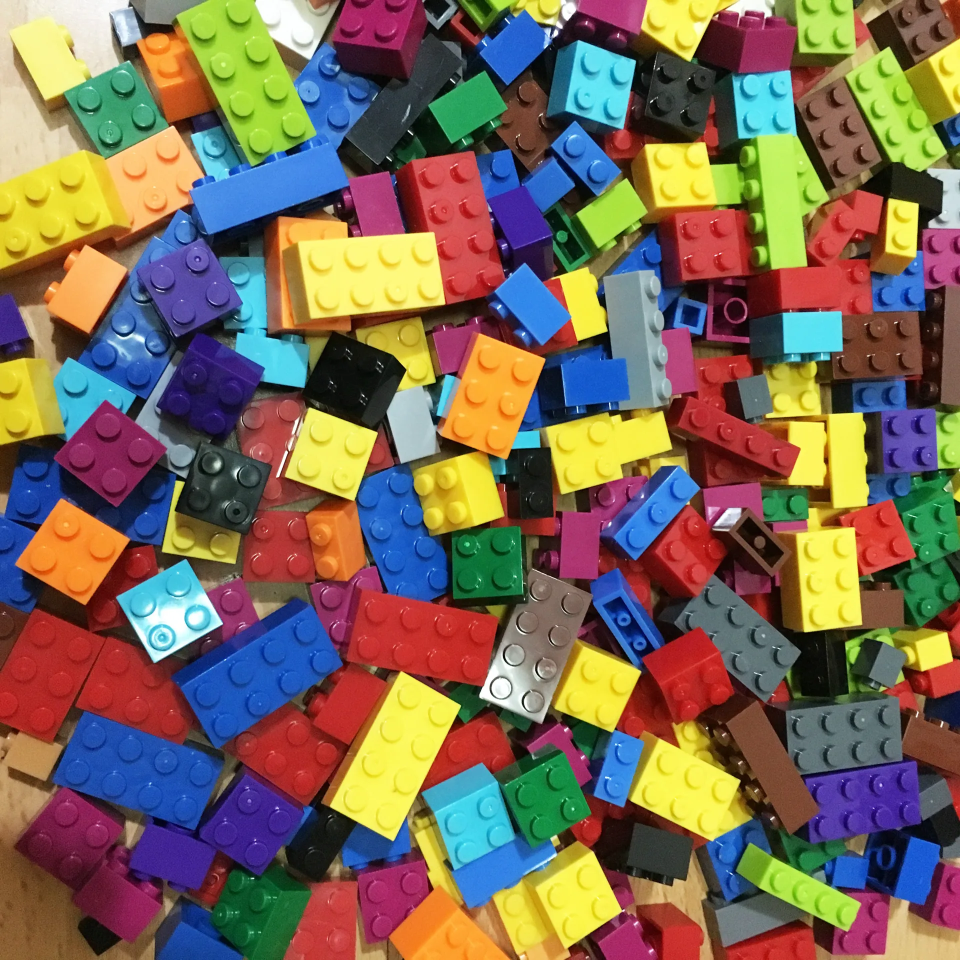 1000 Building Blocks Pieces Legoings City Model Figures Children Educational Toys Creative Bricks DIY Bulk Compatible All Brands
1000 Building Blocks Pieces Legoings City Model Figures Children Educational Toys Creative Bricks DIY Bulk Compatible All Brands