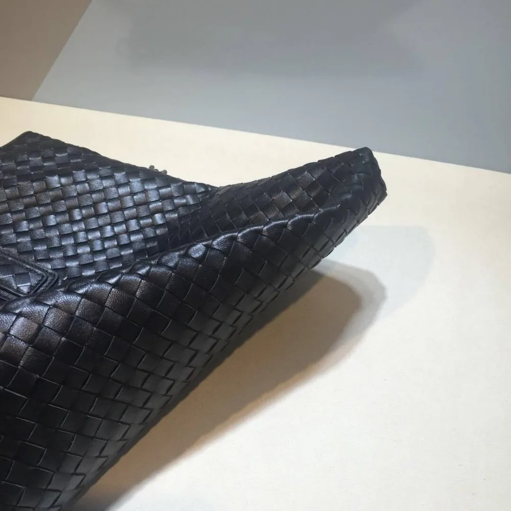 Handbag High-capacity manual Woven bag Woman Head layer Sheepskin Handbag The single shoulder bag Internal and external dermis Handbag High-capacity manual Woven bag Woman Head layer Sheepskin Handbag The single shoulder bag Internal and external dermis