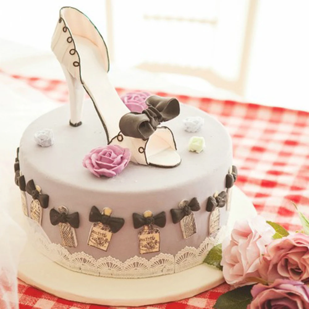 Lady High Heeled Shoes Cake Mold Fashionable and Generous Fondant Silicone Cake Mold High Heels Shaped Chocolate Cake Tools
Lady High Heeled Shoes Cake Mold Fashionable and Generous Fondant Silicone Cake Mold High Heels Shaped Chocolate Cake Tools