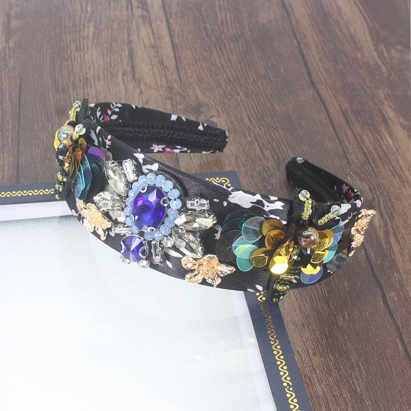 New Arrival Unique Designs Baroque Blue Crystal Sequins Bee Crown Princess Wedding Dress Handmade Beads Hair Accessories
New Arrival Unique Designs Baroque Blue Crystal Sequins Bee Crown Princess Wedding Dress Handmade Beads Hair Accessories