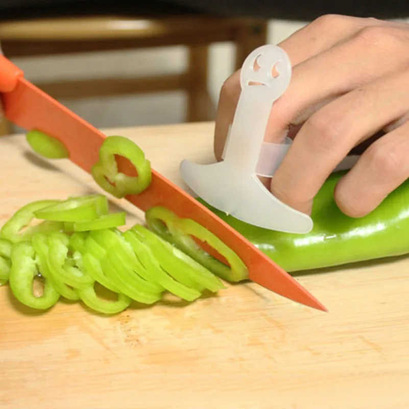Kitchen Accessories Plastic Finger Guard Protect Your Finger Hand Not Hurt Cut Vegetable Tools Safety Finger Protector Gadget
Kitchen Accessories Plastic Finger Guard Protect Your Finger Hand Not Hurt Cut Vegetable Tools Safety Finger Protector Gadget