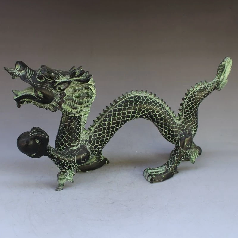 Exquisite Antique Chinese Bronze Carving Mythical Animal Flying Dragon Play Beads Wonderful Animal Statue
Exquisite Antique Chinese Bronze Carving Mythical Animal Flying Dragon Play Beads Wonderful Animal Statue