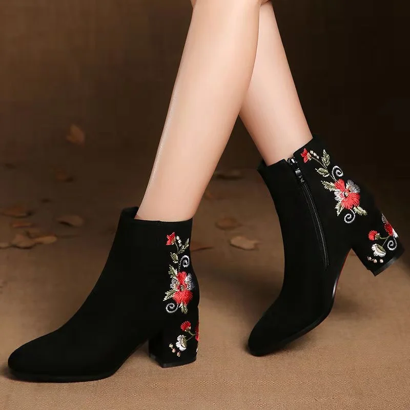 A-BUYBEA Boots Women Embroidered High Ankle Shoes Boots Black Flock Round Toe Zipper Red Flower Shoes Ladies Short Plush Boots
A-BUYBEA Boots Women Embroidered High Ankle Shoes Boots Black Flock Round Toe Zipper Red Flower Shoes Ladies Short Plush Boots
