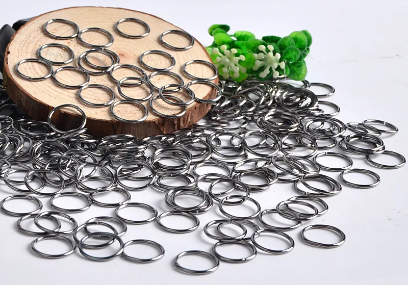 200g/lot 0.9*10mm gold Silver gun black Plated Jump Rings Findings split ring 10mm diameter Necklace handmade DIY material
200g/lot 0.9*10mm gold Silver gun black Plated Jump Rings Findings split ring 10mm diameter Necklace handmade DIY material