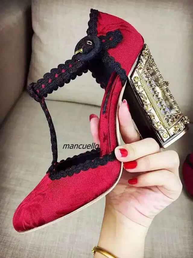 Unique Design Door Opened Block Heel Shoes Fancy Red Silk T-strap Buckle Chunky Heel Pumps Cut-out Jewelry Crystal Heel Shoes
Unique Design Door Opened Block Heel Shoes Fancy Red Silk T-strap Buckle Chunky Heel Pumps Cut-out Jewelry Crystal Heel Shoes