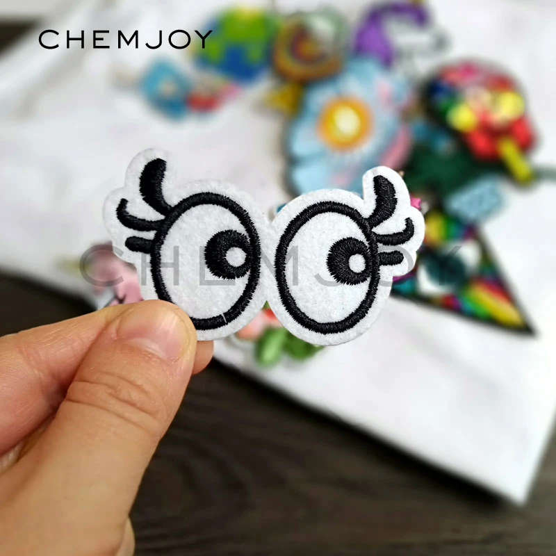 Cartoon Eyes Embroidered Patch Iron on Sewing Appliques for Clothes White Fabric Cute Patches Sticker badge for Shoes Bags Hats
Cartoon Eyes Embroidered Patch Iron on Sewing Appliques for Clothes White Fabric Cute Patches Sticker badge for Shoes Bags Hats