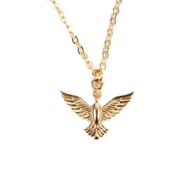 Fashion alloy silver gold bird pendant necklace simple alloy golden necklace delicate jewelry for women party wedding
Fashion alloy silver gold bird pendant necklace simple alloy golden necklace delicate jewelry for women party wedding