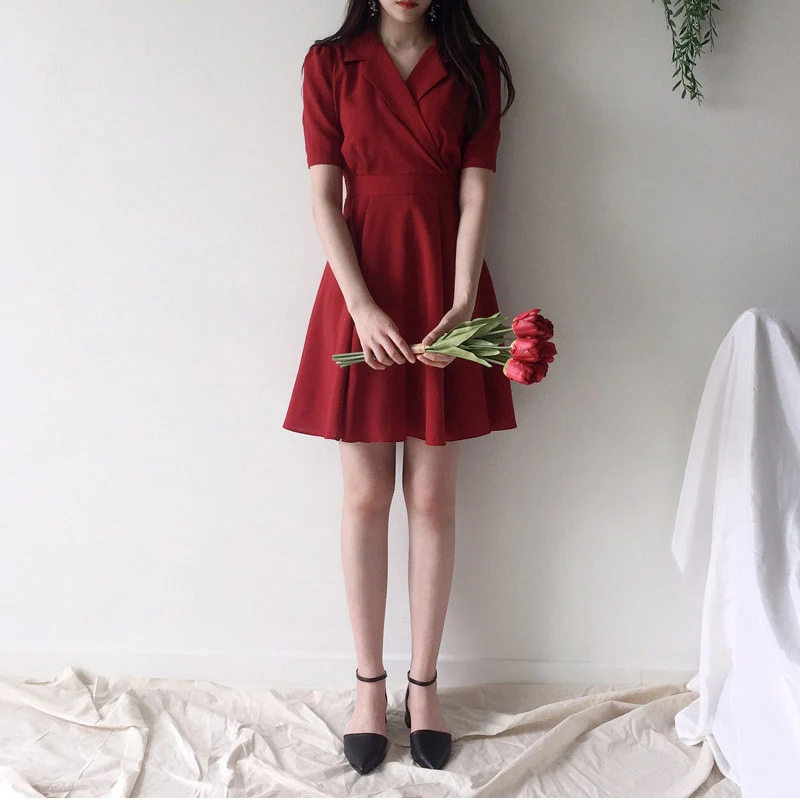 Elegant Women Bandage Dress Short Sleeve Turn-down Collar midi dress Korea style Solid casual dress robe femme
Elegant Women Bandage Dress Short Sleeve Turn-down Collar midi dress Korea style Solid casual dress robe femme