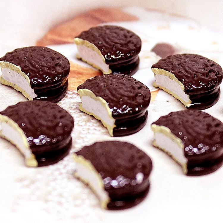 6PCS Miniature Resin Chocolate Cake Flatback Cabochon Sweets Resin Crafts DIY Fake Food Decoration Parts
6PCS Miniature Resin Chocolate Cake Flatback Cabochon Sweets Resin Crafts DIY Fake Food Decoration Parts