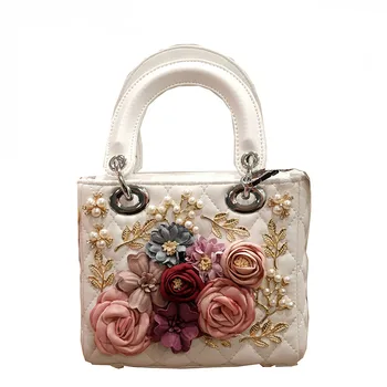 Luxury Handmade Flower Handbag Women Embroidery Beaded Evening Party Hand Bags White PU Leather Tote Bags Wedding Bridal Bag
Luxury Handmade Flower Handbag Women Embroidery Beaded Evening Party Hand Bags White PU Leather Tote Bags Wedding Bridal Bag