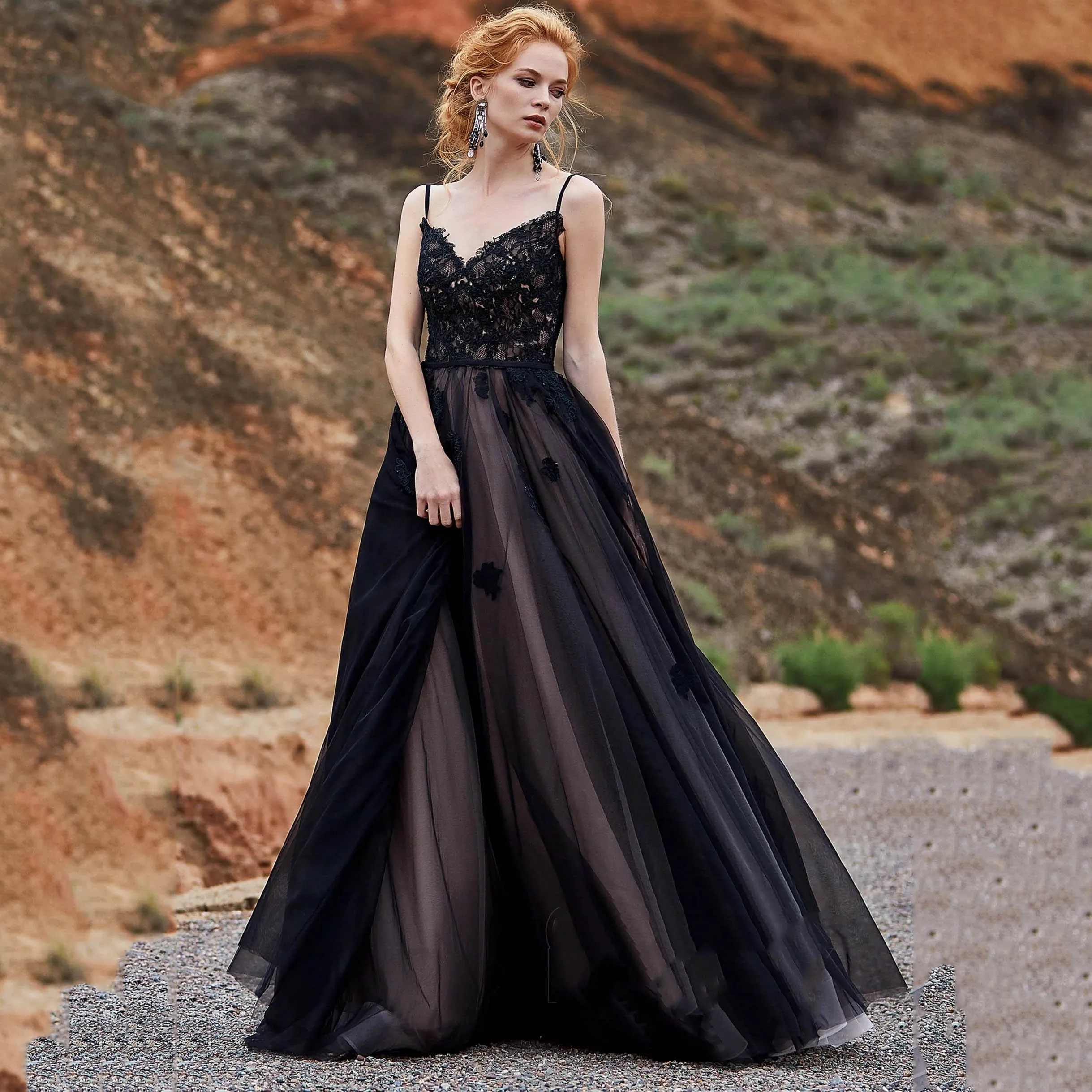 Black Bohemia Wedding Dress Elegant Sexy Spaghetti Straps Tulle A-Line Lace Appliques Boho Wedding Dress Bridal Dresses
Black Bohemia Wedding Dress Elegant Sexy Spaghetti Straps Tulle A-Line Lace Appliques Boho Wedding Dress Bridal Dresses