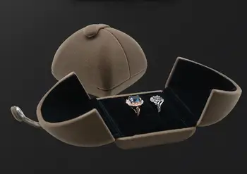 Wholesale lover's ring box jewelry package box necklace pendant hand chain box in velvet
Wholesale lover's ring box jewelry package box necklace pendant hand chain box in velvet