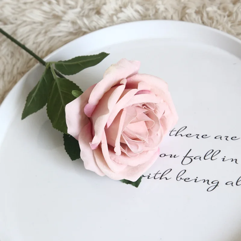 1 Branch/Bouquet Artificial Flowers Rose Vivid Fake Velvet Rose Bridal Wedding Decor Wreath Gland Home
1 Branch/Bouquet Artificial Flowers Rose Vivid Fake Velvet Rose Bridal Wedding Decor Wreath Gland Home