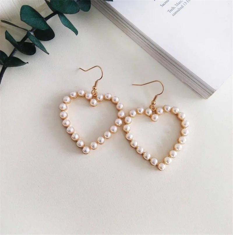 Fashion pearl Dangle earrings for women popular Metal pentagon heart pendant earrings women jewelry simulated-pearl earrings
Fashion pearl Dangle earrings for women popular Metal pentagon heart pendant earrings women jewelry simulated-pearl earrings
