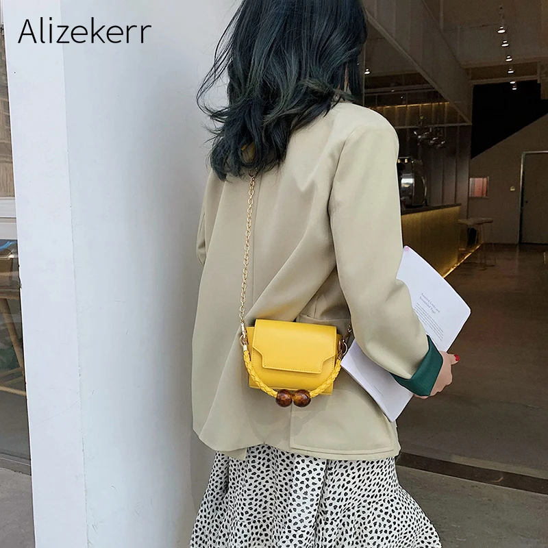 Mini Woven Handle Handbag Women 2019 New Korean INS Cute Beads Chain Small Flap Square Shoulder Bags Female Fashion Original
Mini Woven Handle Handbag Women 2019 New Korean INS Cute Beads Chain Small Flap Square Shoulder Bags Female Fashion Original